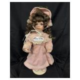 1998 Ashton-Drake Deirdre Metropolitan Moments