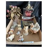 Flat with mice, angel, stapler, family light