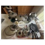 set of pots & pans