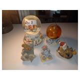 Misc. lot of 2 snowglobes and 3 bears