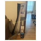 Curved shower rod and 30' white mini blinds NIB