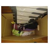 Box with Floor Piano & 2 footballs