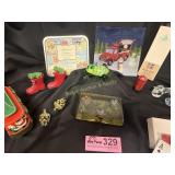 Art glass Frog, ornaments and small trinkets