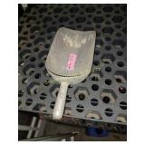 #3 Alum. grain/ feed scoop