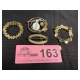 Lot of 4 Vintage brooches/pins
