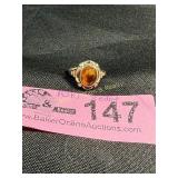 10 kt yellow gold ring with bezel set  oval Zedot