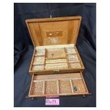 Vintage gold colored jewerly box