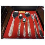 MHS Cutlery Set with Geometric Handle Detailing