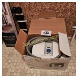 COLD THERAPY UNIT & CLOTHS RACK