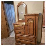 OAK DRESSER/CHEST