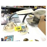 (2) LIGHTED MAGIFYING GLASS CRAFT CENTER