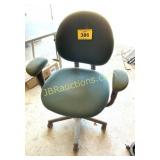 OFFICE CHAIR