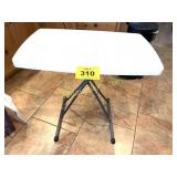 SMALL FOLDING LIFETIME TABLE