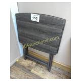 2 FOLDING TV TRAYS