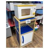 REFRIGERATOR AND MICROWAVE