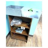 WOOD SHELF, CASTERS, BUNGEE CORDS