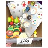 ASSORTED PLAY FOOD/KITCHEN/GROCERY TOYS