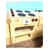 WOOD PLAY KITCHEN STOVE