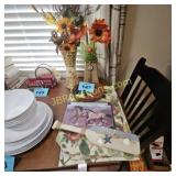 FLOWERS & WALL DECORATIONS