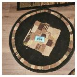 ROUND RUG