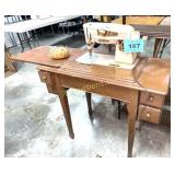 SINGER SEWING MACHINE
