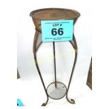 PLANT STAND W MESH TOP