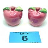 VINTAGE APPLE SALT & PEPPER SHAKERS