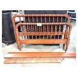 ANTIQUE WOOD BED FRAME W SLATS