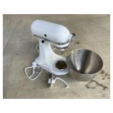 KITCHEN AID CLASSIC MIXER!