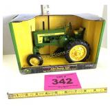 JOHN DEERE 620 2001 ERTL 1/16 SCALE