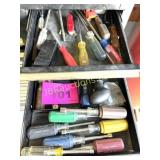 SCREWDRIVERS AND NUT DRIVERS
