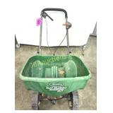 SCOTTS TURF BUILDER BROADCASTER / SPREADER