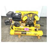 TITAN INDUSTRIAL 8 GALLON AIR COMPRESSOR