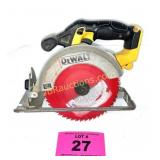 DEWALT 20V MAX 6 1/2" CORDLESS CIRCULAR SAW