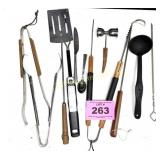 BBQ AND KITCHEN UTENSILS