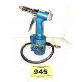 AIR RIVETER