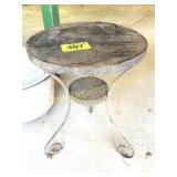 BLACK METAL LIGHTWEIGHT PLANT STAND