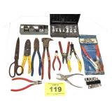 BOX OF HANDTOOLS, SWIVEL SOCKETS, FENCE PILERS