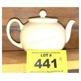 WHITE TEA POT ENGLAND