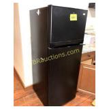 HAIER APARTMENT SIZED REFRIDGERATOR
