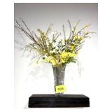 LG GLASS VASE AND FLOWERS