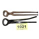 2 SNIPS CUTTING PLIERS