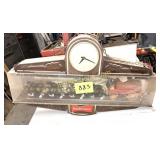 VINTAGE BUDWEISER CYLDESDALE CLOCK NEEDS REPAIRS