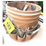 BUCKET W TOOL INSTERT AND HANDTOOLS