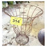 WIRE PLANT STAND