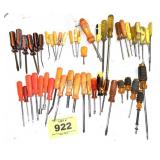 LARGE ASST OF SCREWDRIVERS