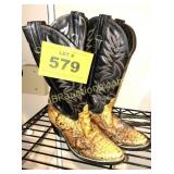 SIZE 9 1/2 D SNAKE SKIN BOOTS
