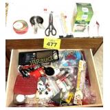 KITCHEN DRAWER FULL OF UTINSILS