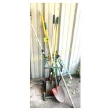 4 SHOVELS