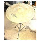 ZILDJIAN CYMBAL ON STAND